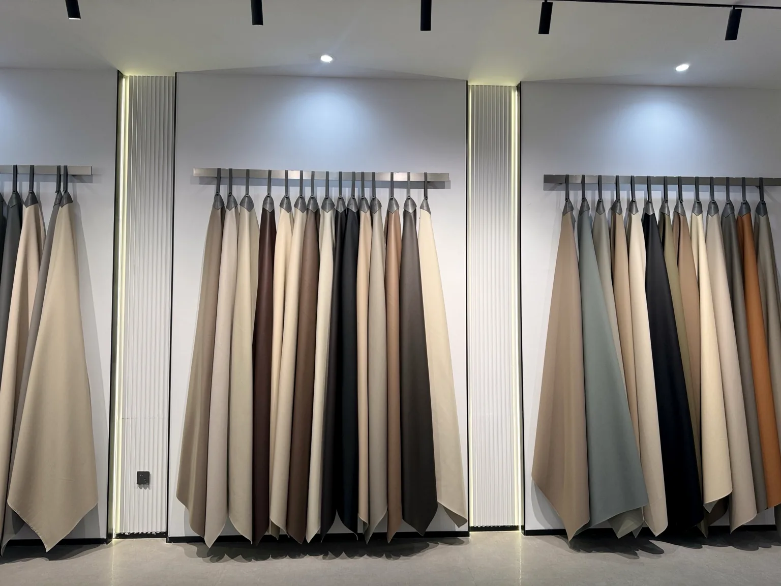 Contract Upholstery Leather reference 3